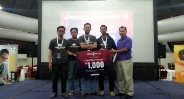 RunCloud.io memenangi RM1000 untuk anugerah Projek Pilihan Penganjur, disampaikan oleh Mohd Yazid Abd Manaf, CEO Telekom Sales and Services Sdn. Bhd. RunCloud.io memenangi RM1000 untuk anugerah Projek Pilihan Penganjur, disampaikan oleh Mohd Yazid Abd Manaf, CEO Telekom Sales and Services Sdn. Bhd.